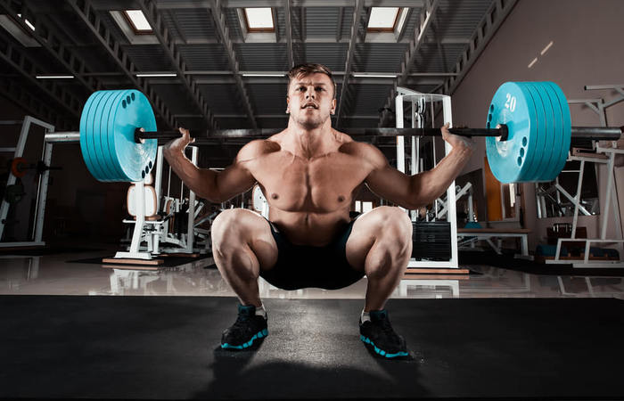 top-workout-routines-for-men-training-online-workouts-boxer_training-700x450