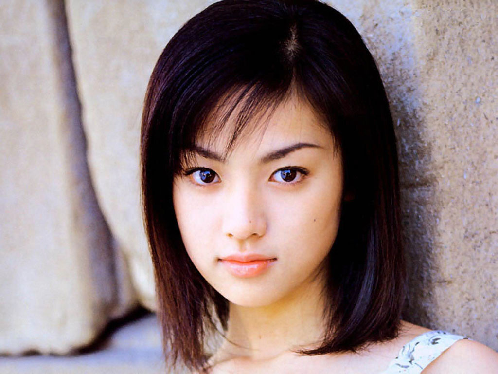 1442401922-kyoko-fukada-t