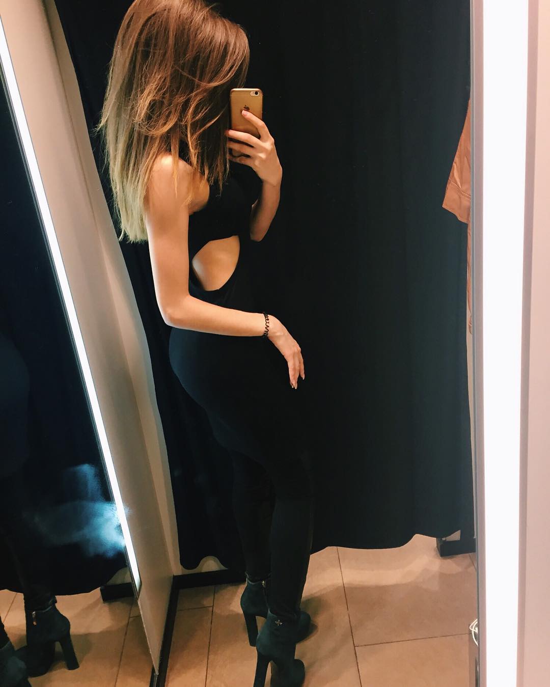 12446350_1720973164805945