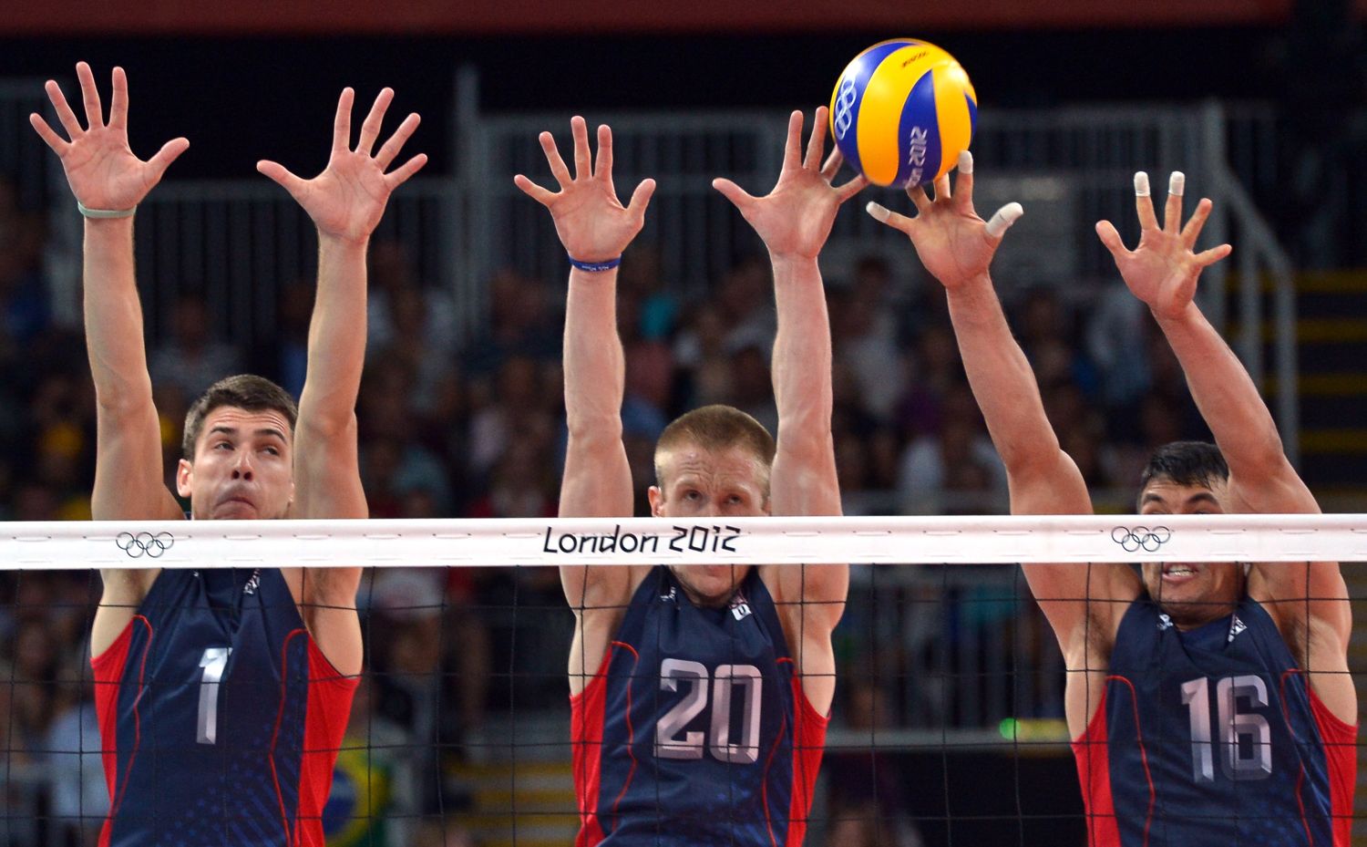 us-men-volleyball-block-RS