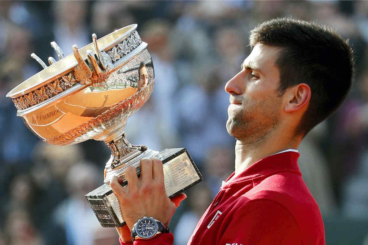 Novak-Djokovic-French-Open-Roland-Garros-2016-Seiko-Astron-GPS-Solar-Dual-Time-Novak-Djokovic-Limited-Edition-3