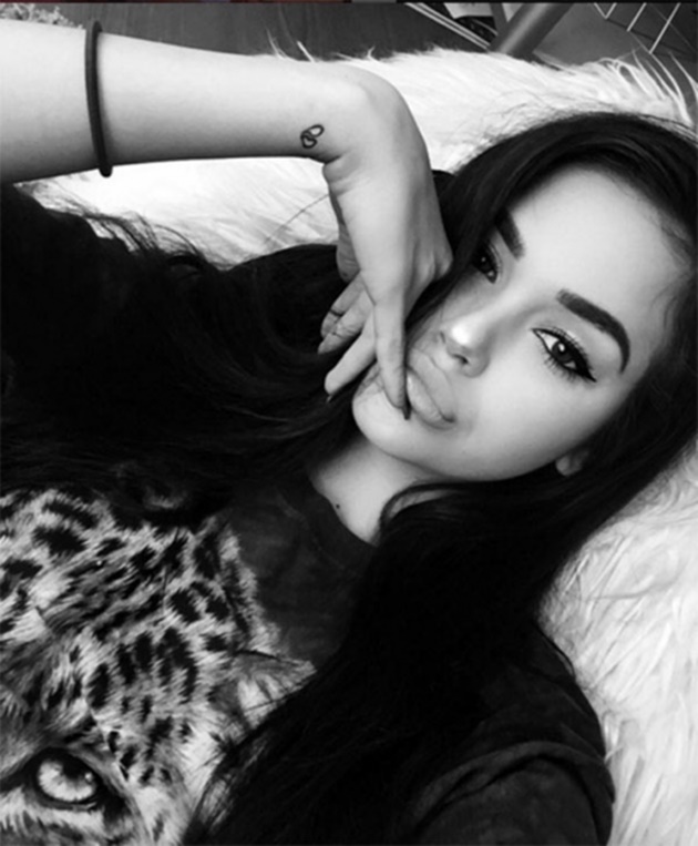 150840_selena-7-2053