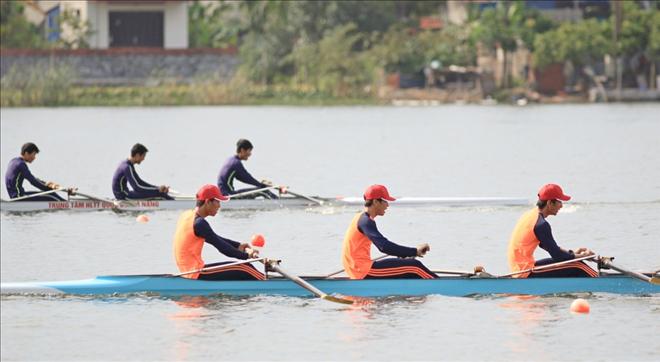 266-vdv-tham-du-giai-rowing-va-canoeing-vo-dich-quoc-gia-2015