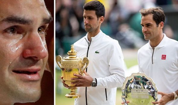 Federer khóc như mưa sau thất bại ở chung kết Wimbledon trước Djokovic