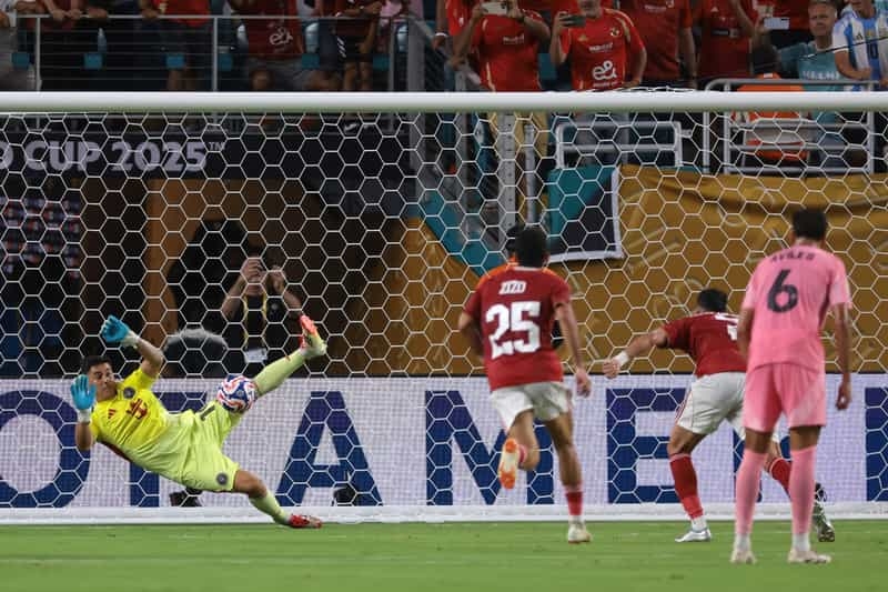 Mahmoud Trezeguet 01