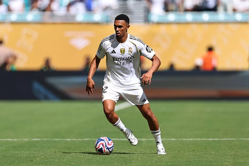 Trent Alexander-Arnold 02