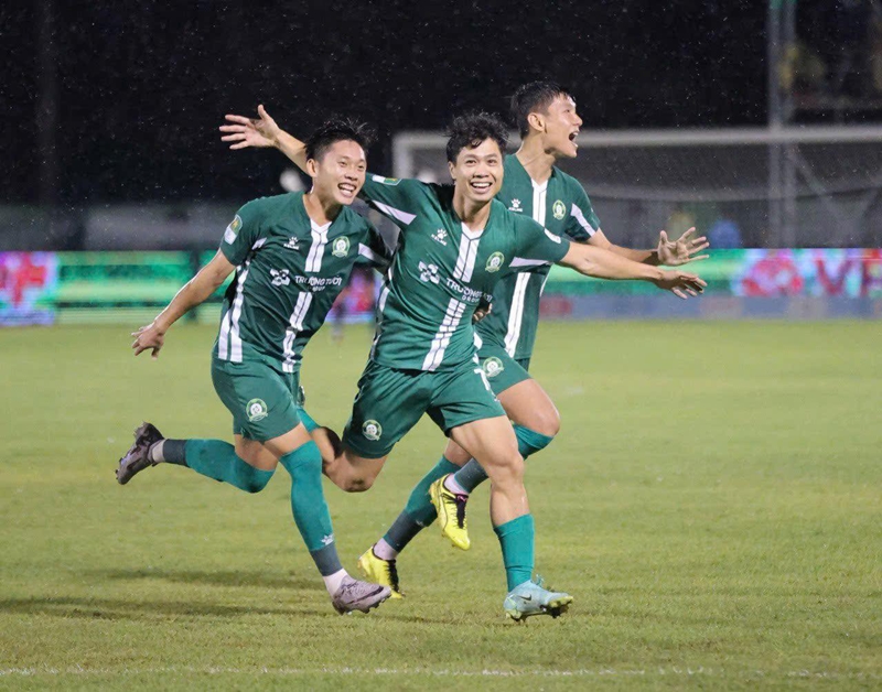 Cong Phuong 02
