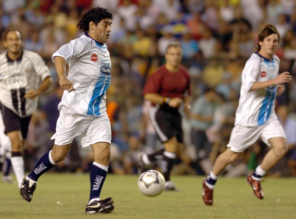 Lionel Messi Diego Maradona 01