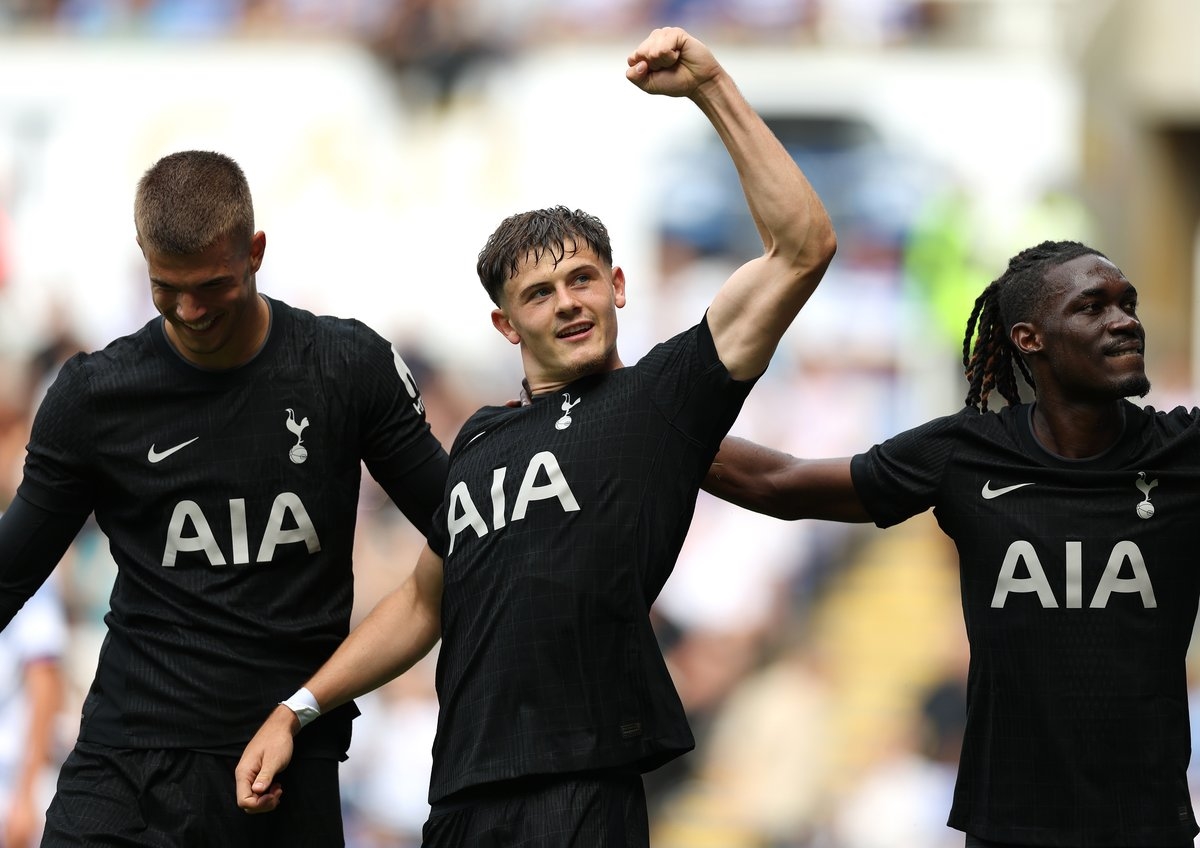 Tottenham 2-0 Reading 01