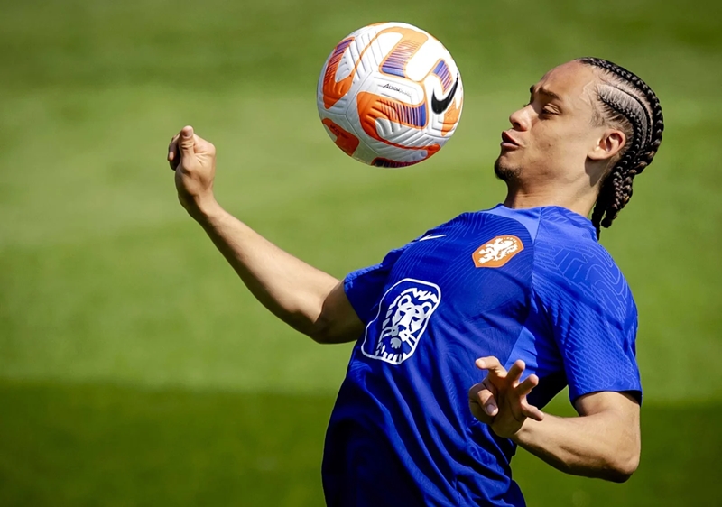 Xavi Simons 01