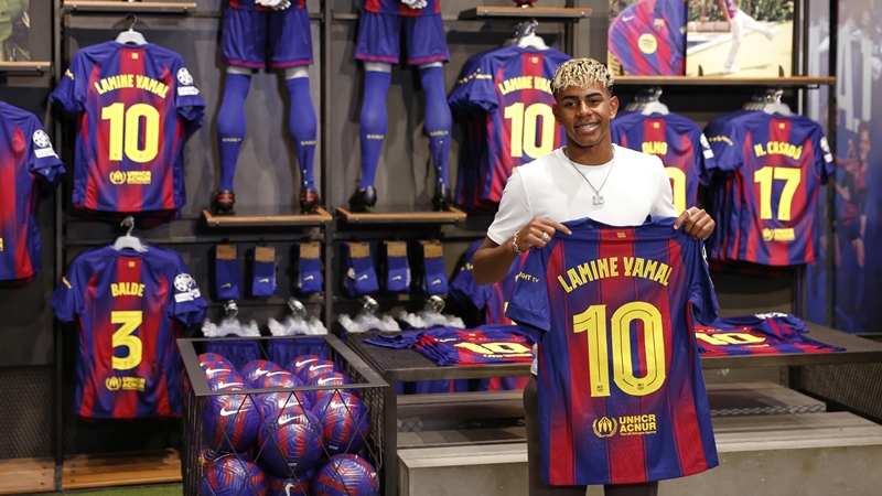 Yamal Barca 02