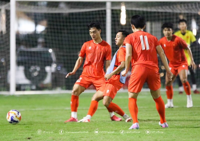 U23 Viet Nam tap luyen 01