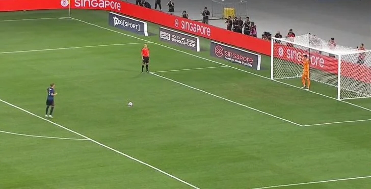 Arsenal AC Milan penalty 01
