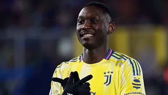 Randal Kolo Muani 03