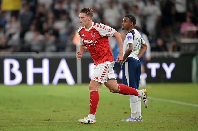 Viktor Gyokeres Arsenal 18