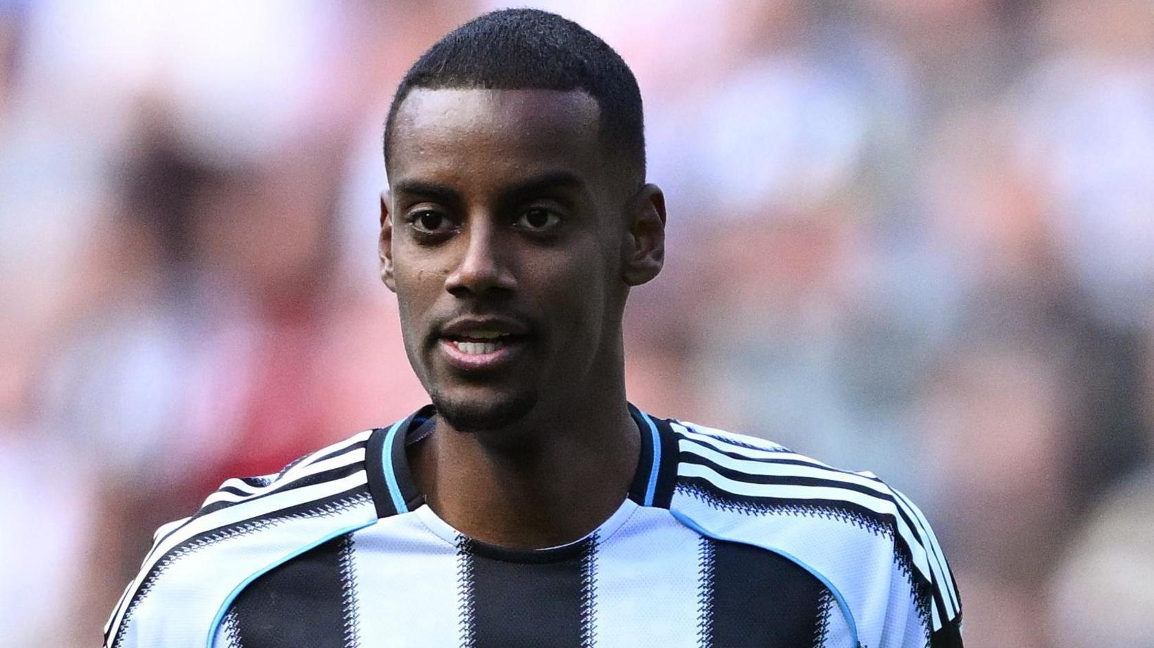 Alexander Isak 08