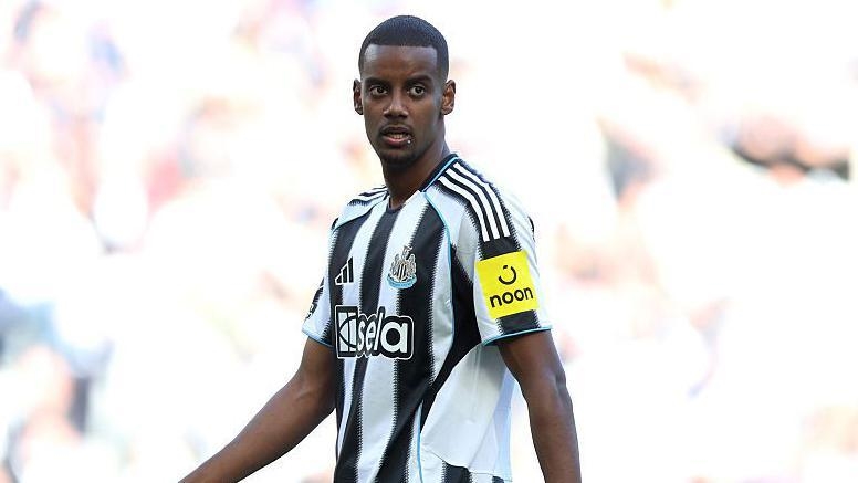 Alexander Isak 09
