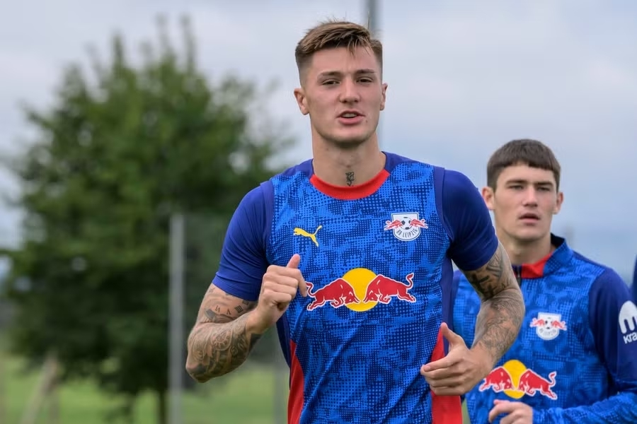 Benjamin Sesko 17