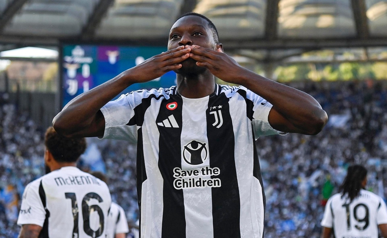 Kolo Muani 01