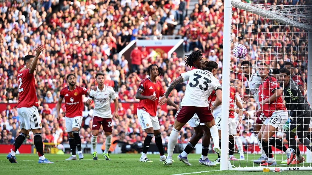 Man United vs Arsenal 03