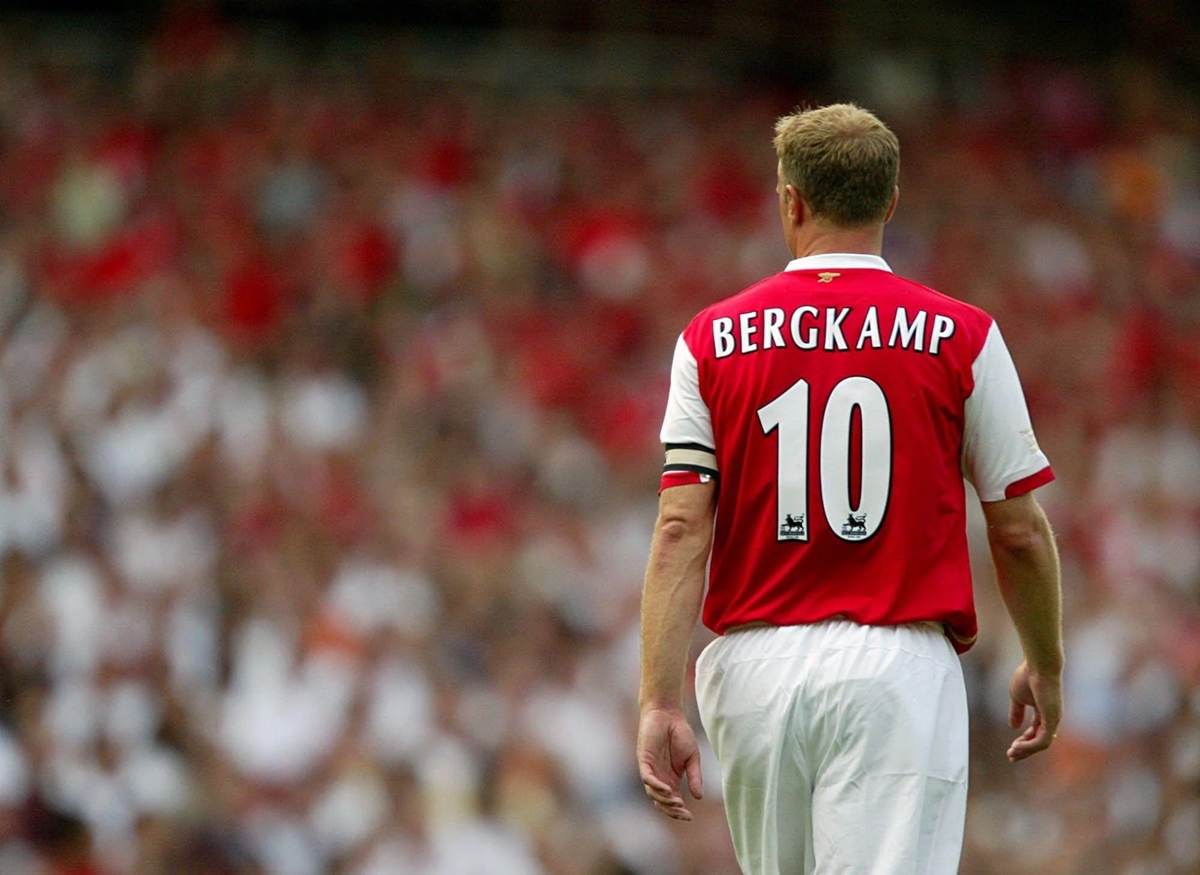 Dennis Bergkamp Arsenal 02