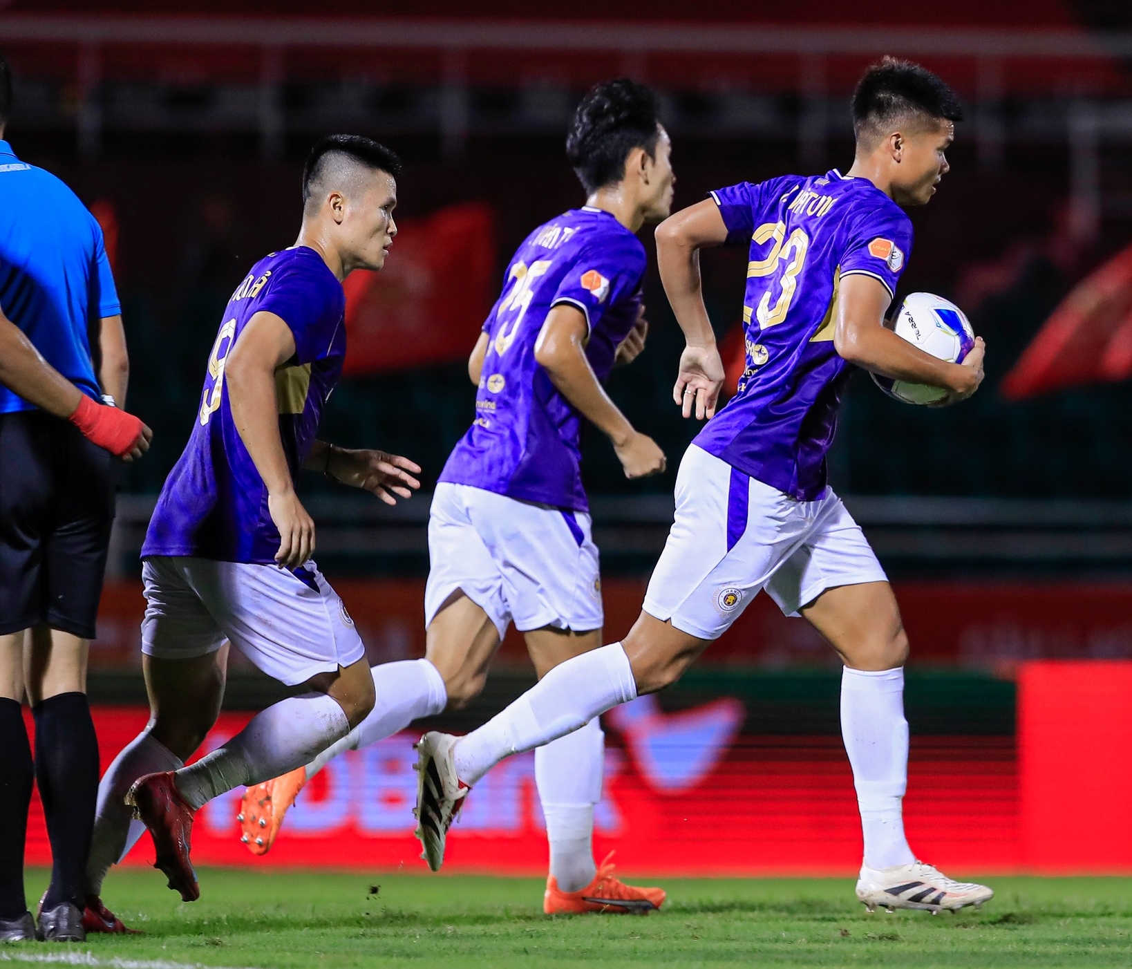 Ha Noi FC 01