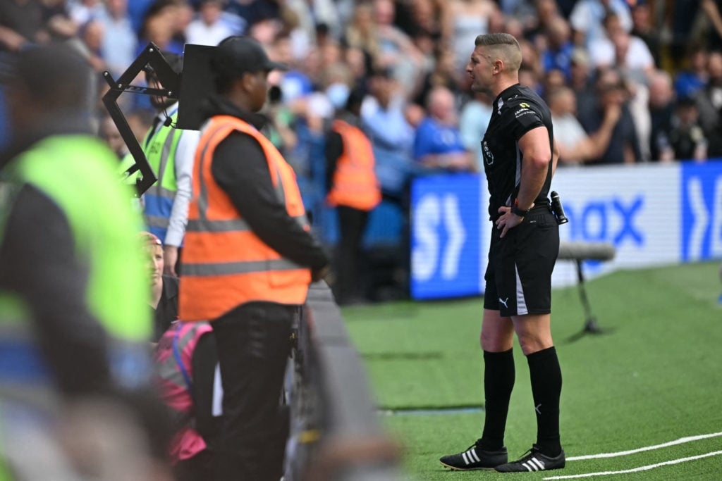 VAR Fulham 01