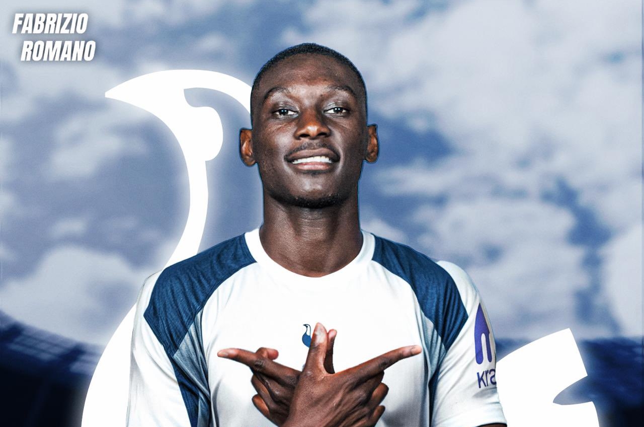 Randal Kolo Muani 05