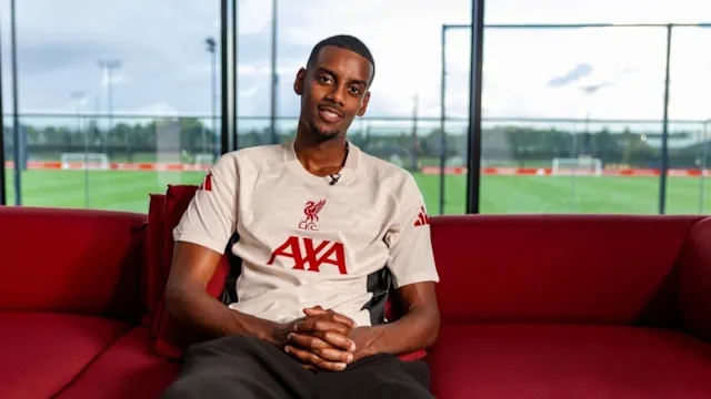 Alexander Isak 24