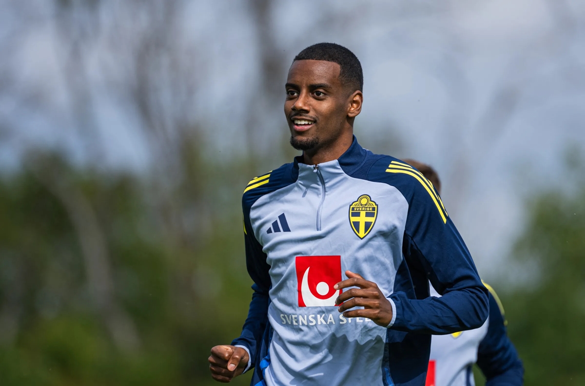 Alexander Isak 25