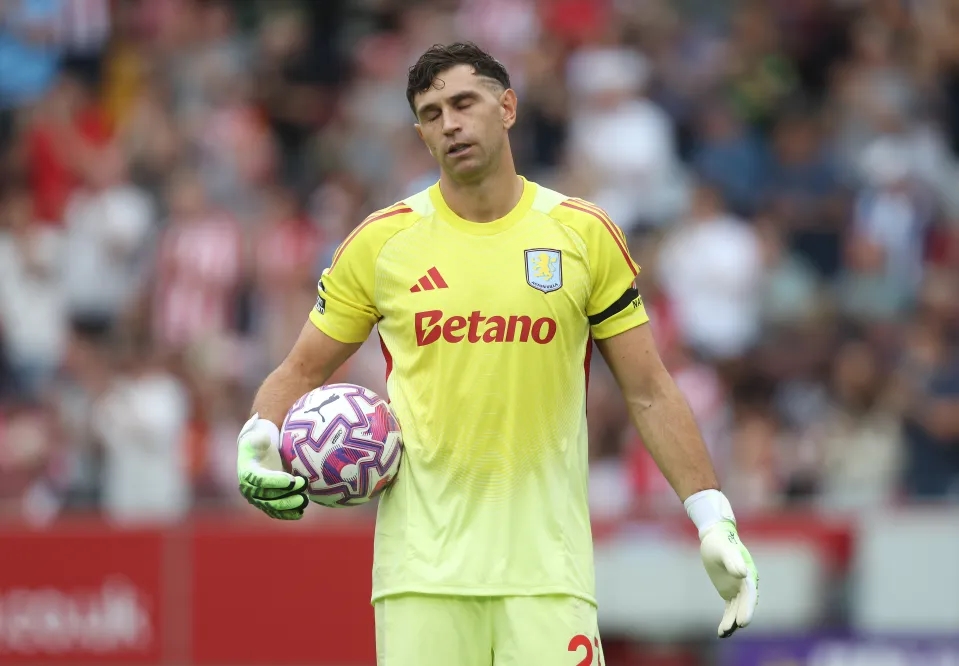 Emiliano Martinez 02