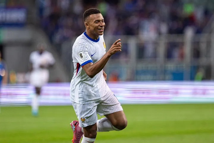 Kylian Mbappe 02