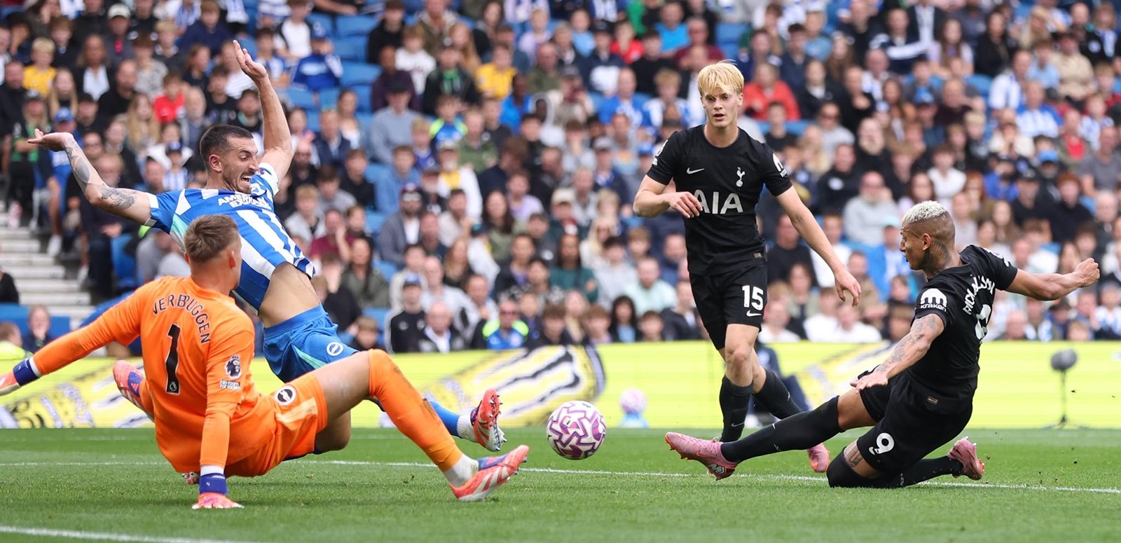 Tottenham Brighton 01