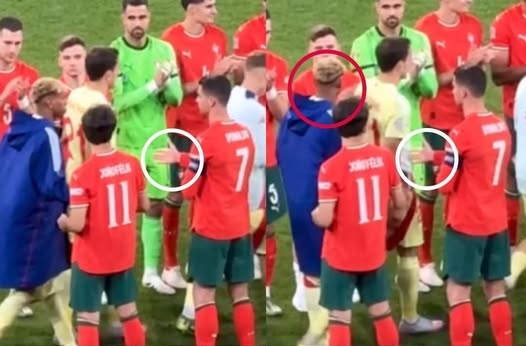 Lamine Yamal Cristiano Ronaldo 01
