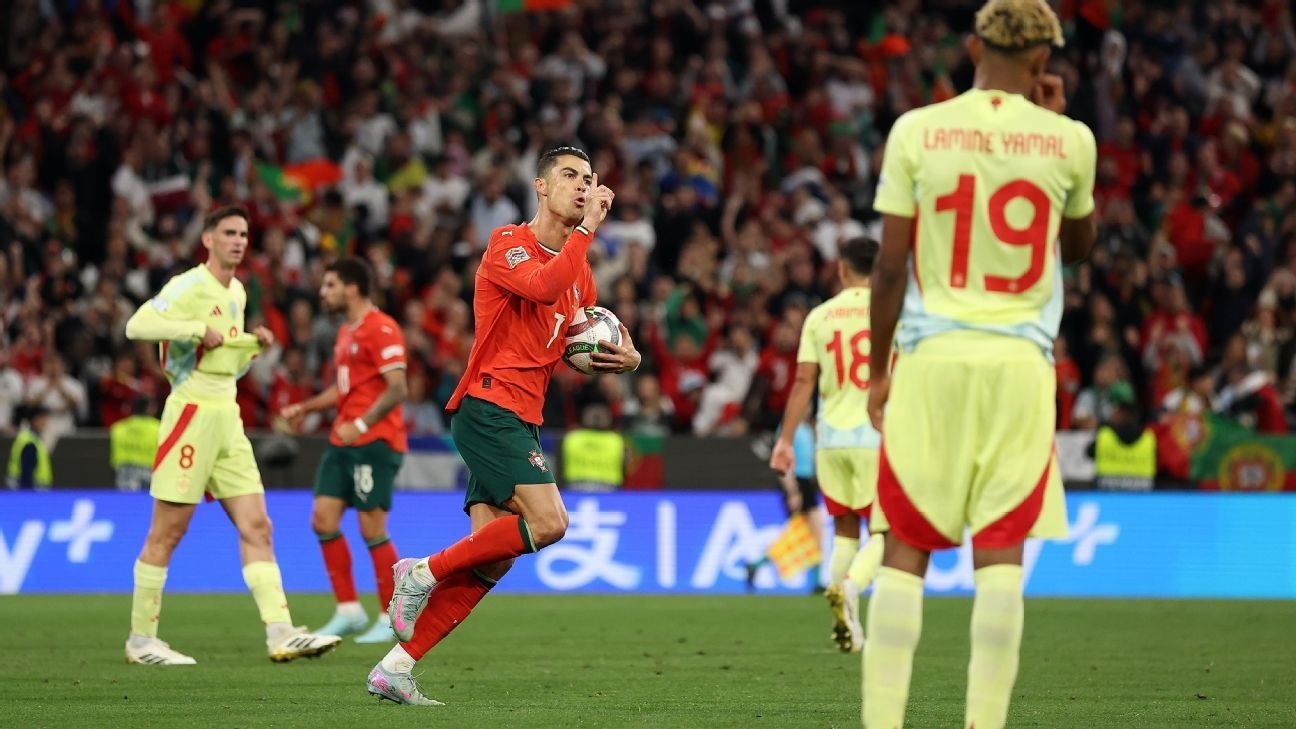 Lamine Yamal Cristiano Ronaldo 02