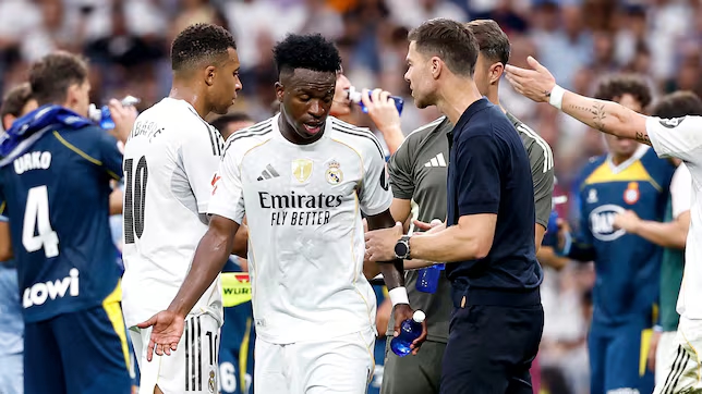 Vinicius Xabi Alonso 01