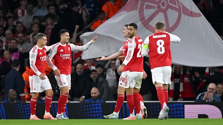 Arsenal Olympiacos 04