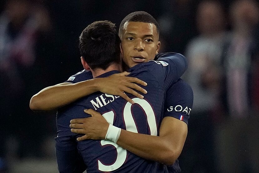 Kylian Mbappe Lionel Messi 01
