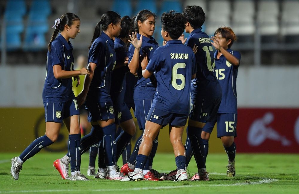 U17 Nu Thai Lan 02