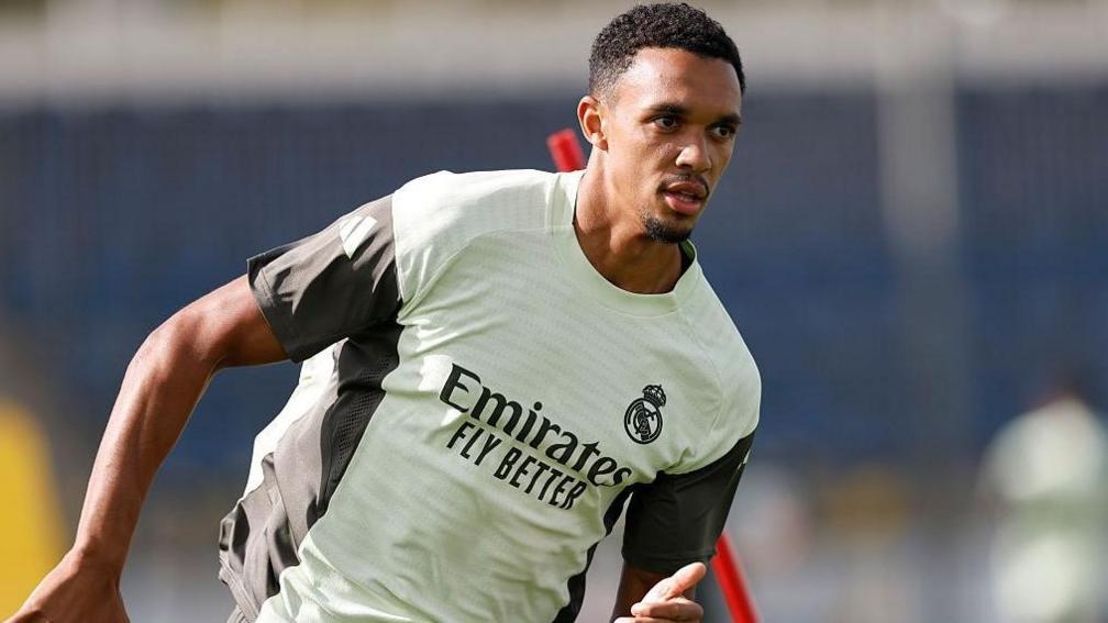 Trent Alexander-Arnold 14