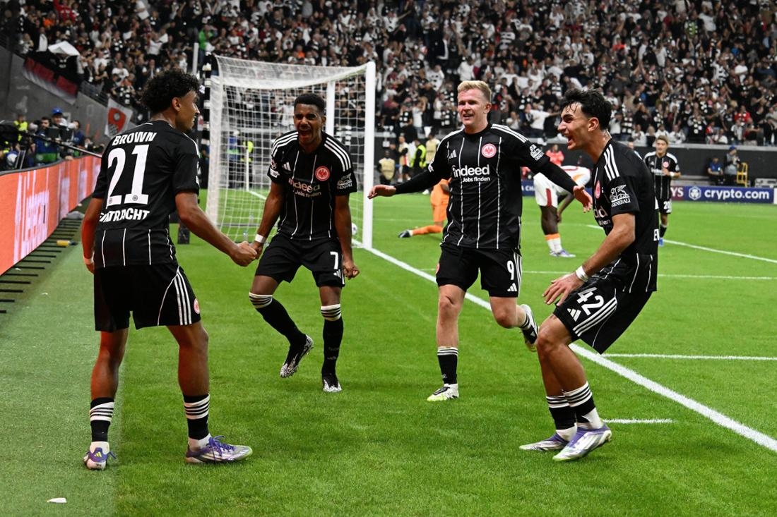 Eintracht Frankfurt 01