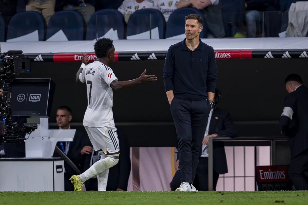 Vinicius Xabi Alonso 02