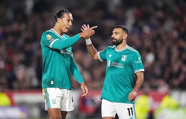 Virgil van Dijk Mohamed Salah 01