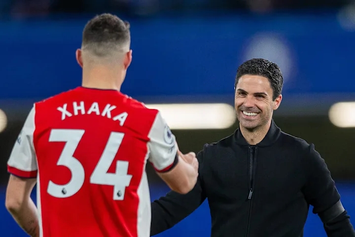 Granit Xhaka Mikel Arteta 01