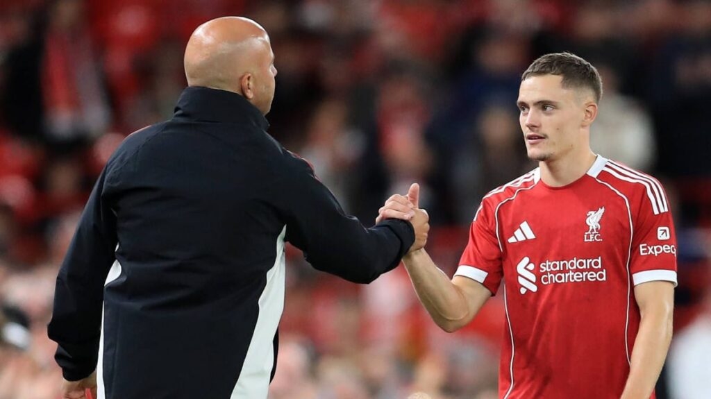 Florian Wirtz Arne Slot 05