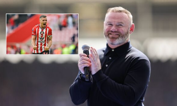 Wayne Rooney Granit Xhaka 01