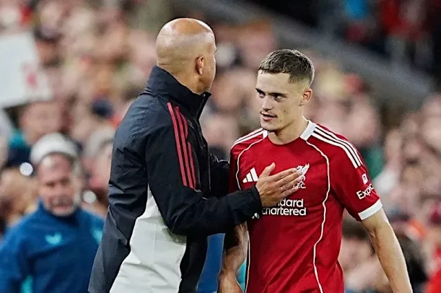 Florian Wirtz Arne Slot 06