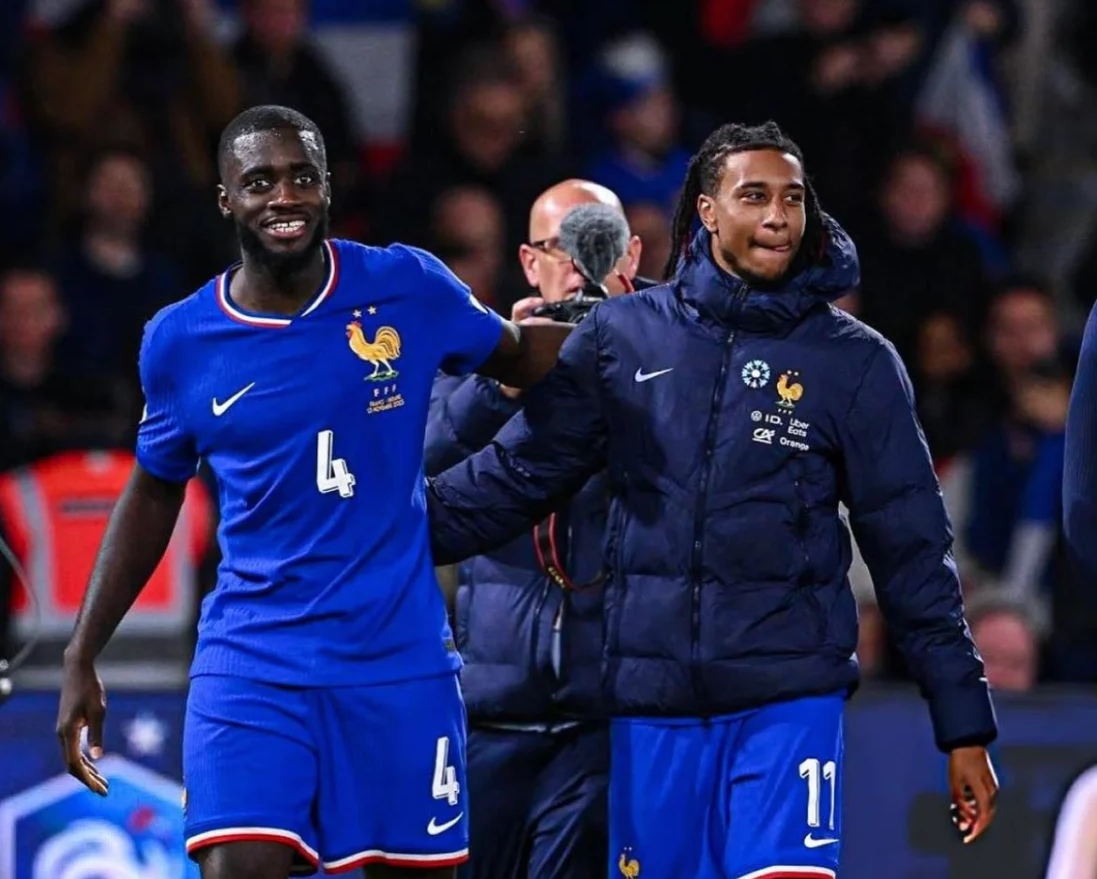 Michael Olise Dayot Upamecano 02