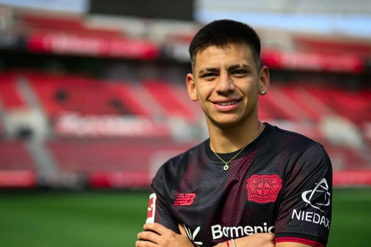 Claudio Echeverri 02