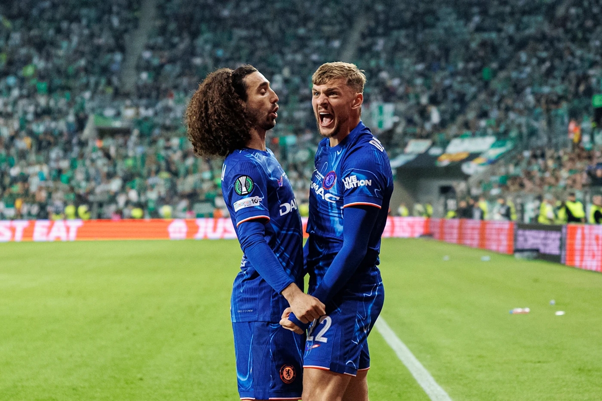 Kiernan Dewsbury-Hall Marc Cucurella 01